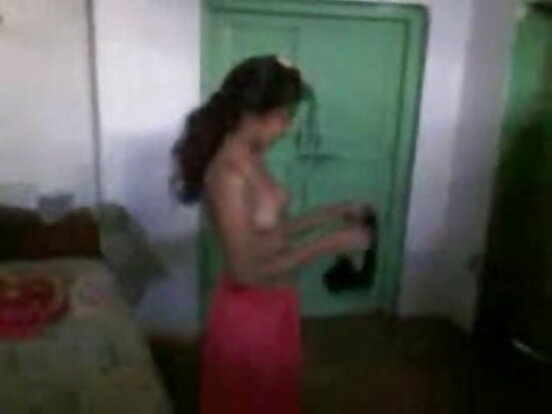 राम्रो अंग्रेजी केटी फोटो सेक्सी केटी नुहाउने xxx मा हिंड्दै आफ्नो प्रेमीलाई चुस्दै र चोक्दै