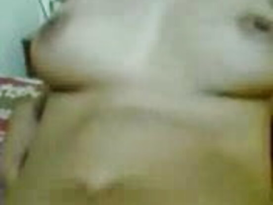 साउथ इन्डियन युवतीले आफ्नो श्रीमानलाई धेरै माया दिइरहेकी छिन् sexy hindi movie sexy audio hindi
