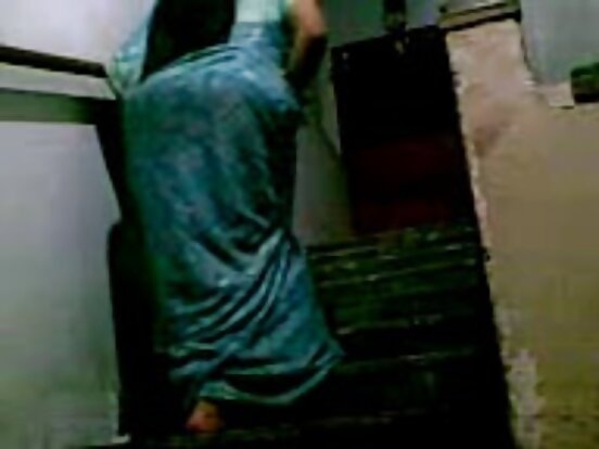 बांग्ला देसी सेक्सी पत्नी घरमा गोदा फाल्ने 2 PB XXX
