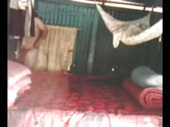 देसी जोडी सेक्स चलचित्र बेडरूम मा ठूलो स्तन चोदना