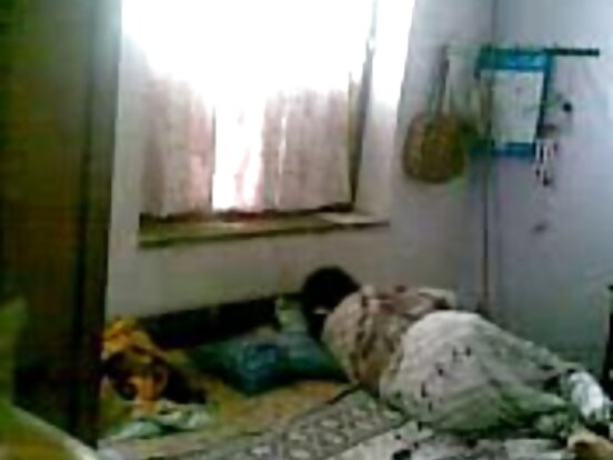 बंगला देसी श्रीमतीले अंग्रेजी घरमा एक्लै फर्टि फ्याँक्दै सेक्सी फिल्म एचडी ५४