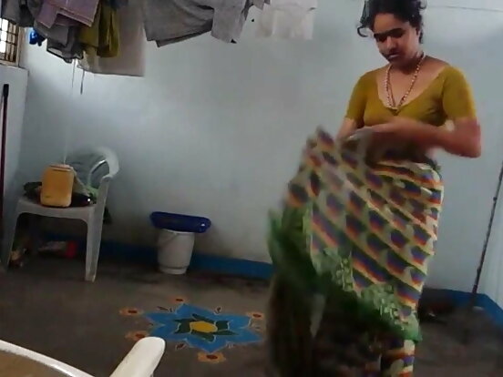 देसी सेक्सी शो शो कपाल धुरी संग देसी बाथ सारी बाथरूम पछि प्रयोग गर्दछ