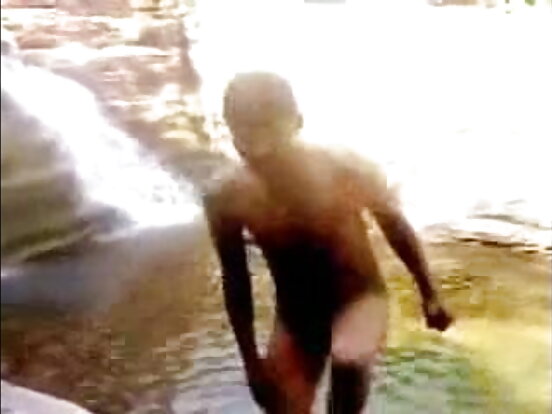 Desi bf सेक्सी ग्रामीण फिल्म श्रीमती खोला छेउमा खुला भारत मा चुदाई
