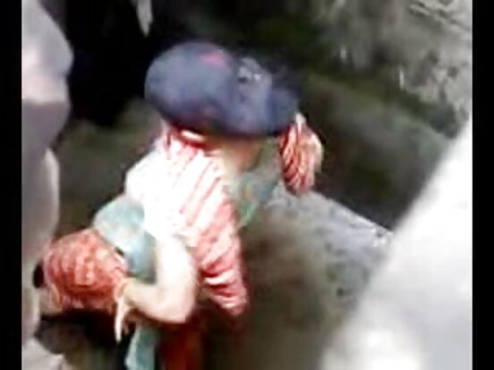 बाहिरी भिडियोमा नुहाउने सुन्दर स्तन भएका सुन्दर मोबाइल केटीहरू छिमेकीको सेक्सी भिडियो फोटो