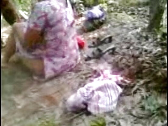 देसी रान्डी की चुदाई भोजपुरी सेक्सी फिल्म भोजपुरी आउटडोर देसी